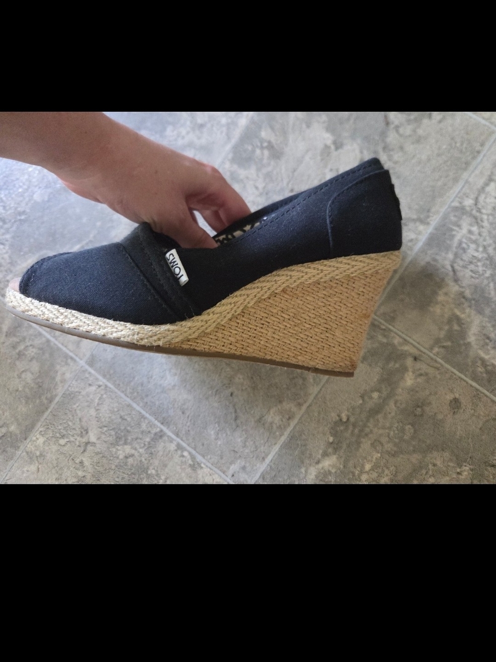 TOMS Black Canvas Wedge W8
